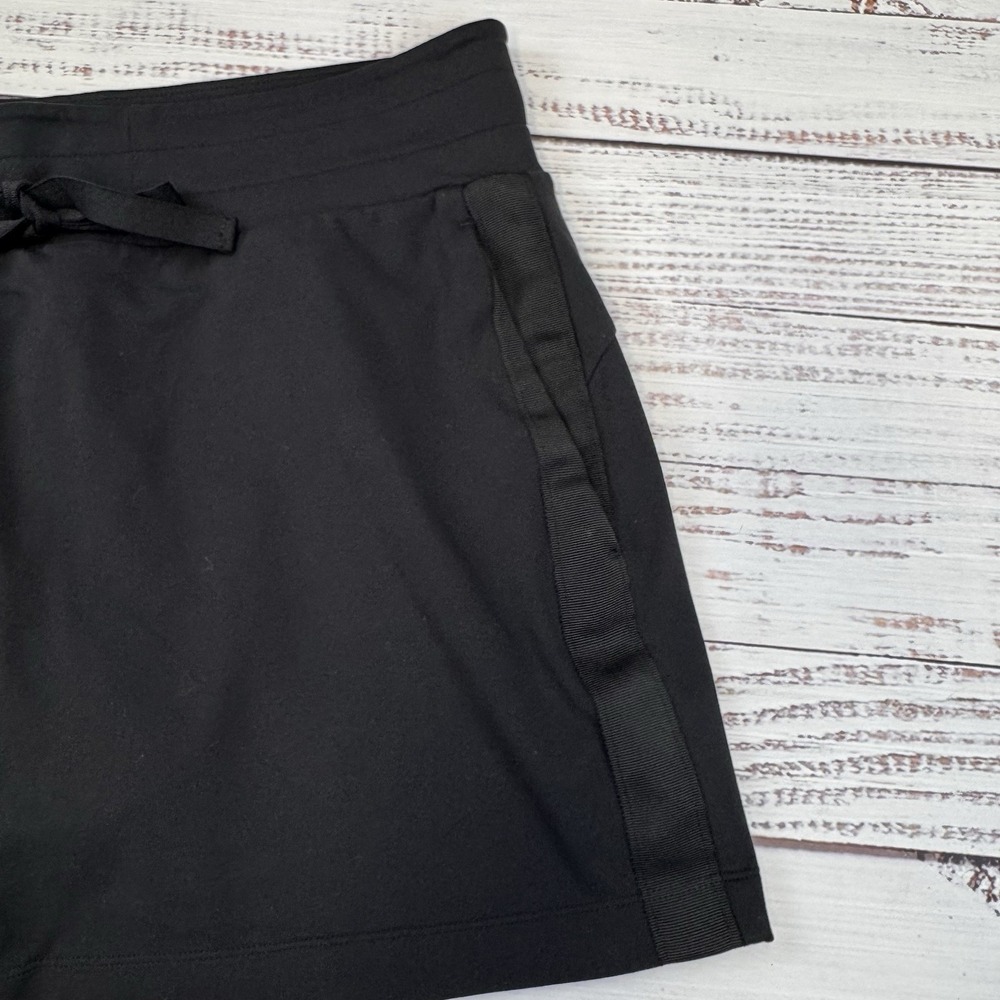 Athleta Skort Womens M Black Drawstring Active Golf Tennis Grosgrain Trim Pocket - Picture 2 of 8